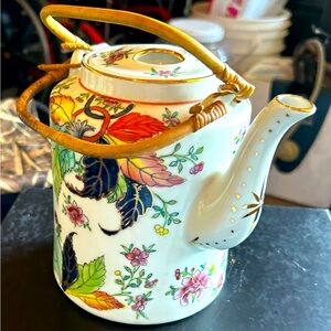 Zhongguo Jingdozhen Teapot